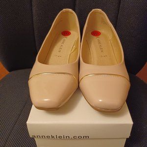 Anne Klein Mildred cap toe pump